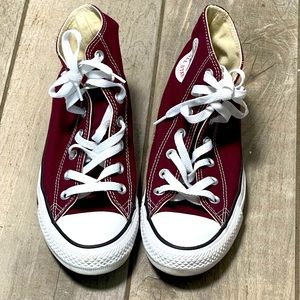 Chuck High tops LIke NEW
